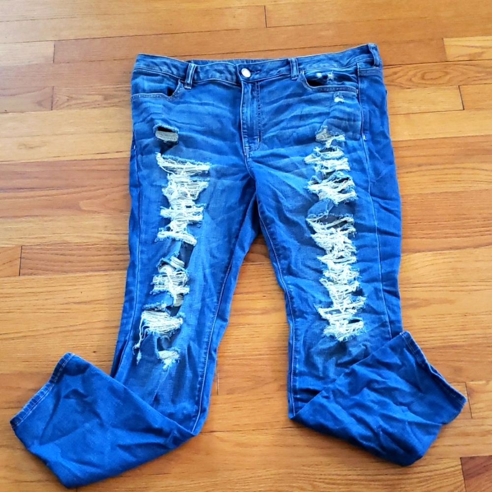 Women's American Eagle Super Distressed  Jeggings